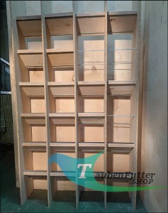 Regal für 24 Tauben